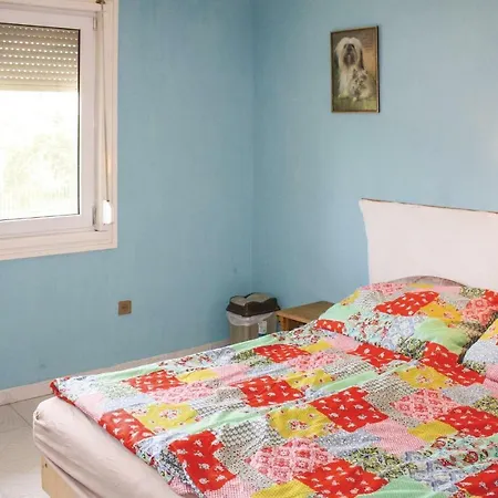 Apartment Nice In W/ Wifi And 3 Bedrooms